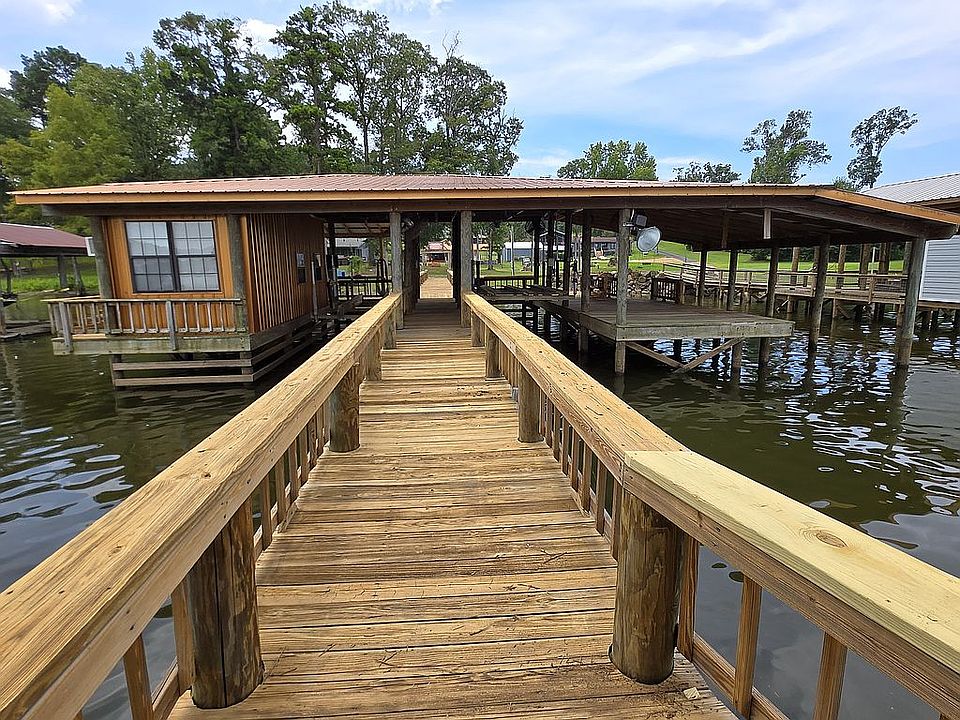 1st image of 39 Hazelwood St