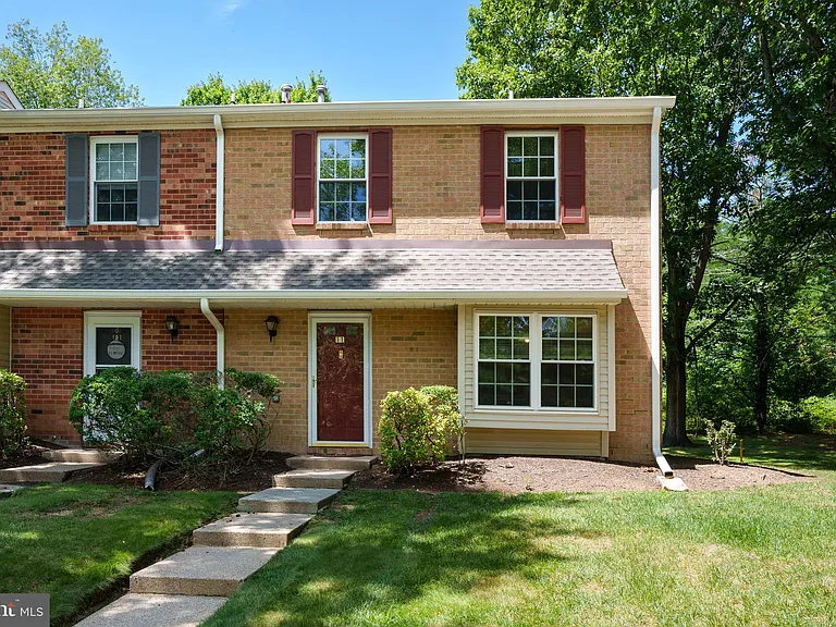 11 Abelia Ct — Photo 1