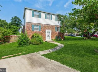 201 Shady Glen Dr, Capitol Heights, MD 20743