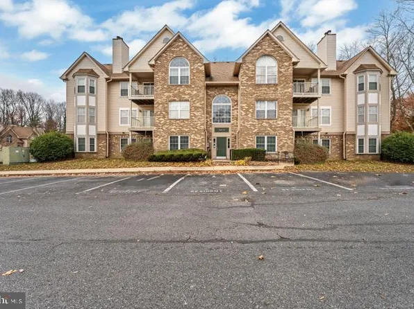 9815 Lake Pointe Ct APT 102, Upper Marlboro, MD 20774