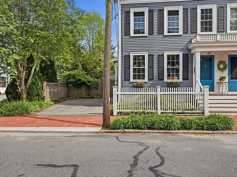 37 Marlboro St #37 — Photo 2