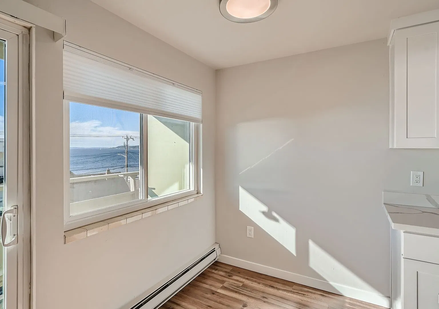 Four Seasons Apartments — Photo 4