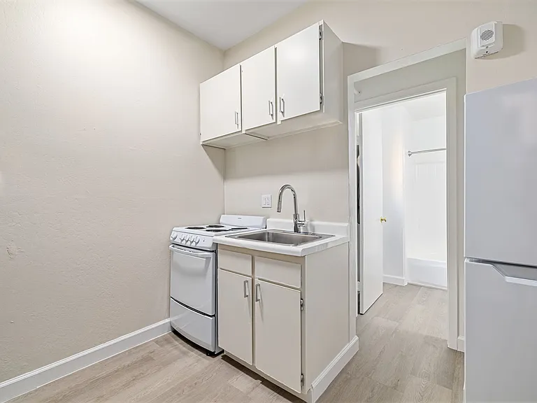 2385 Folsom — Photo 31