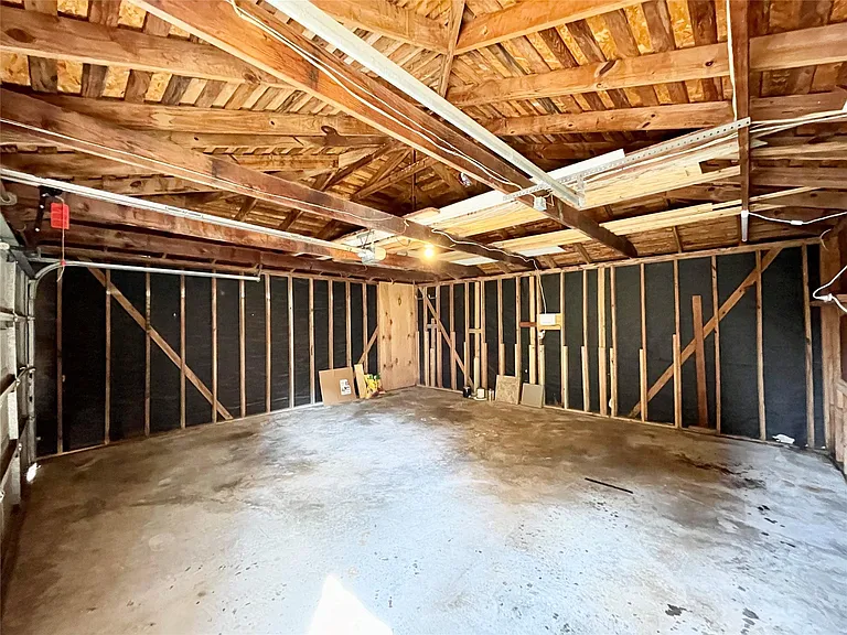 15006 Elmont Dr — Photo 5