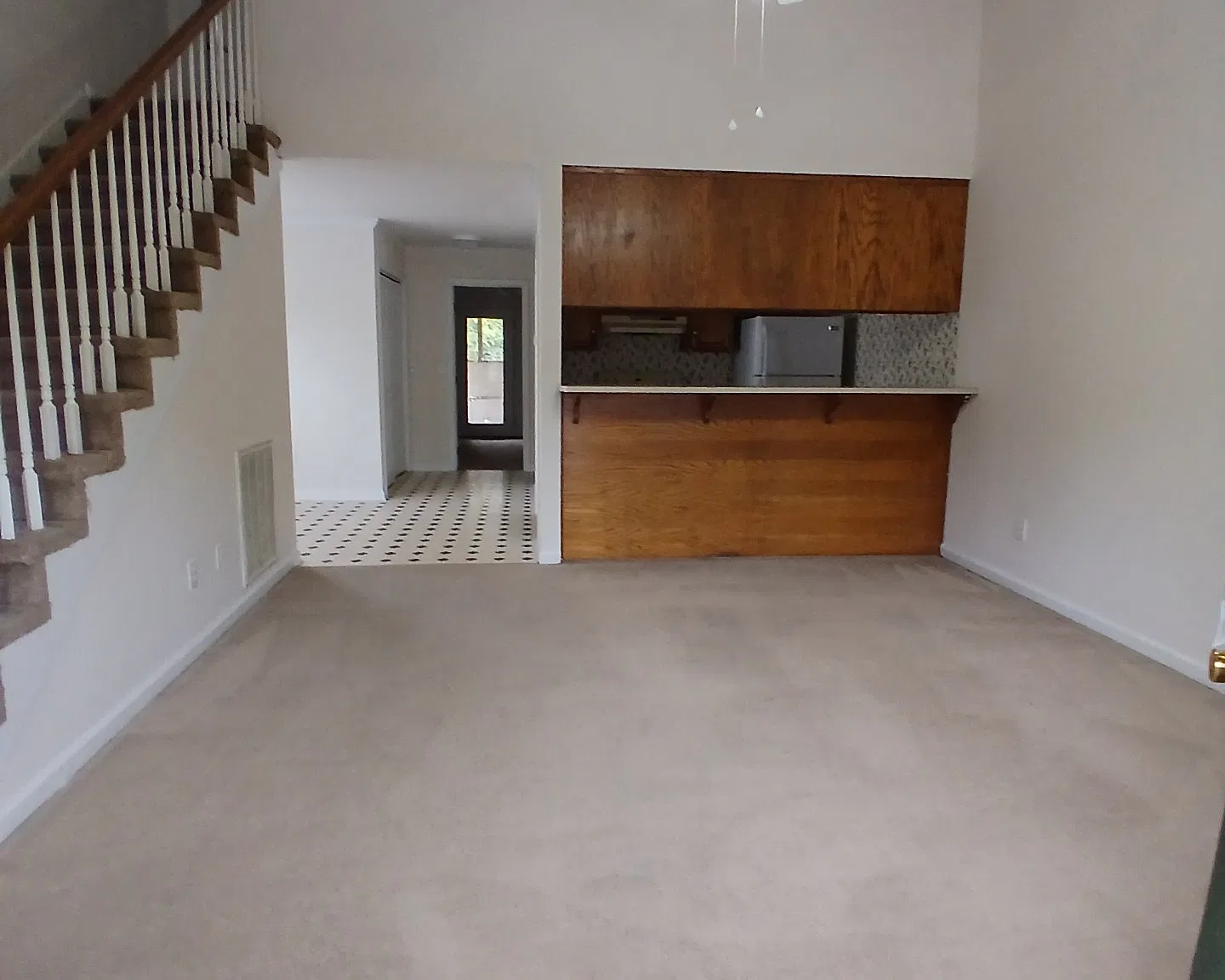 2 bed, 1.5 bath, $1,200 — Photo 3