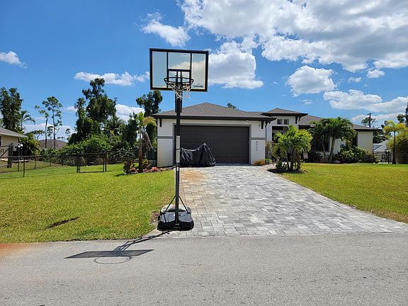 3rd image of 8000 Cypress Dr N
