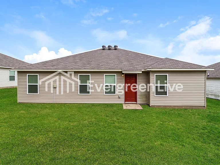 1088 Huntington Dr — Photo 15