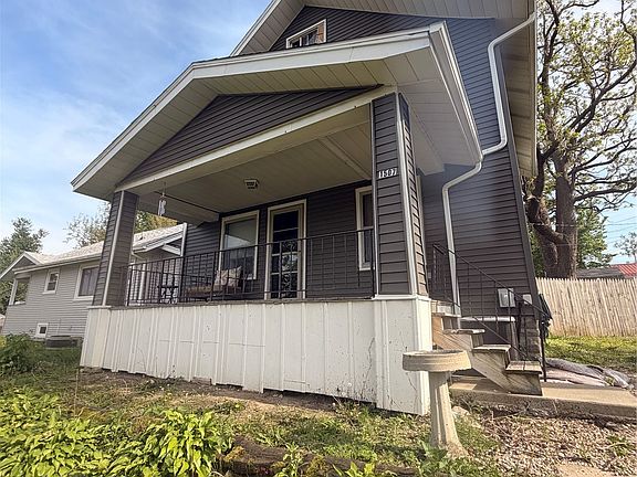 2nd image of 1507 Hinkley Ave NW