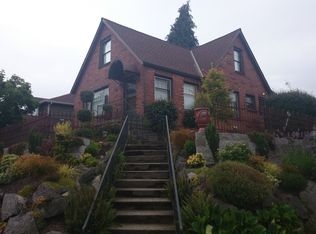 2355 45th Ave SW, Seattle, WA 98116