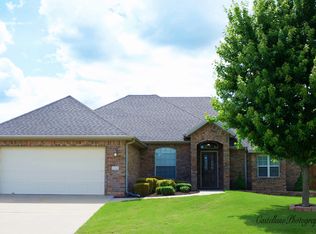 202 Callie Ln, Centerton, AR 72719