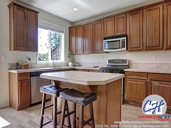 5th image of 3444 SE Northwood Way