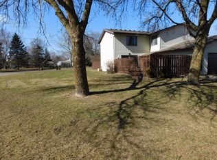 7742 Dunmore Rd, Woodbury, MN 55125