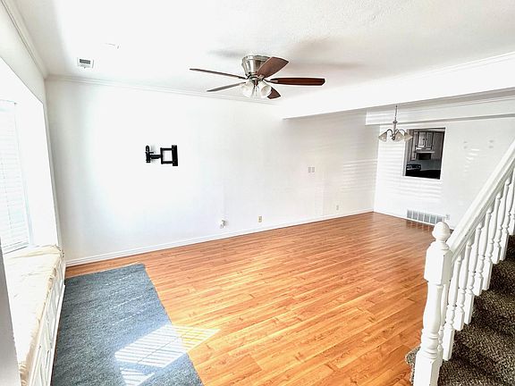 5th image of 430 N 470th St W APT 9