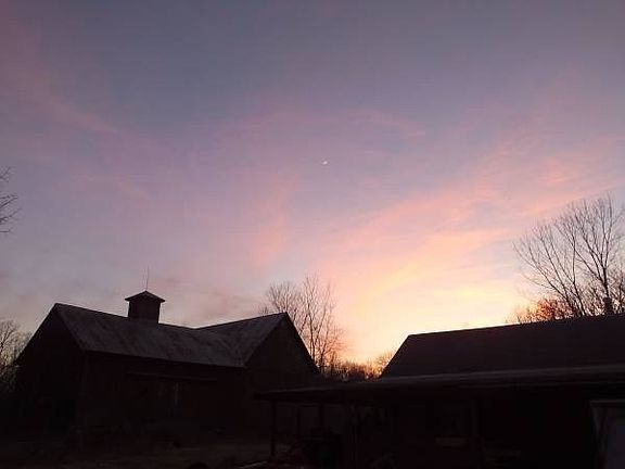 Rural location (good for hiking and gardening)