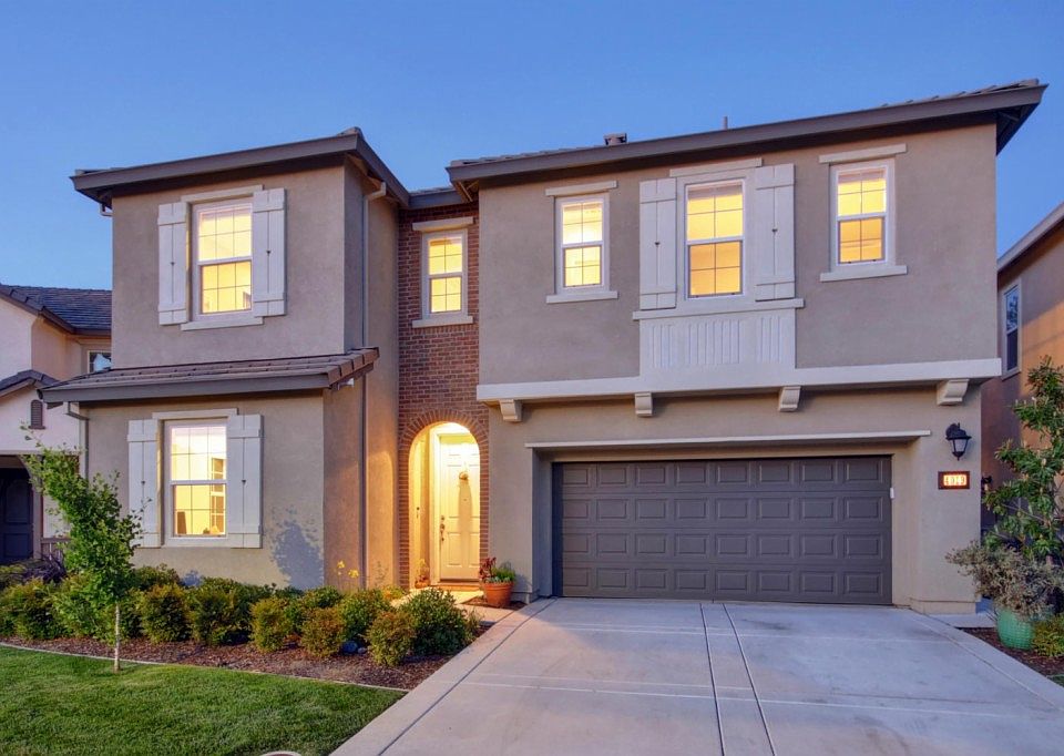 1st image of 4019 Burchard Way