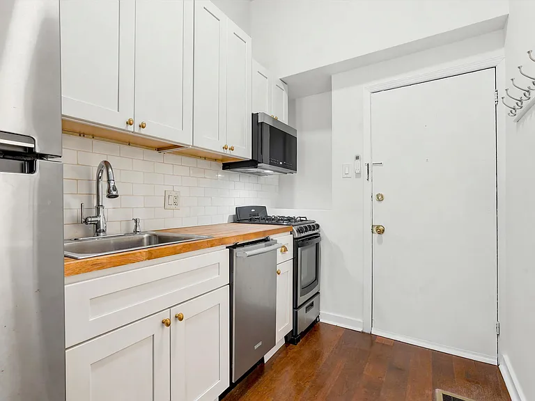 1618 Spruce St #1FF — Photo 2