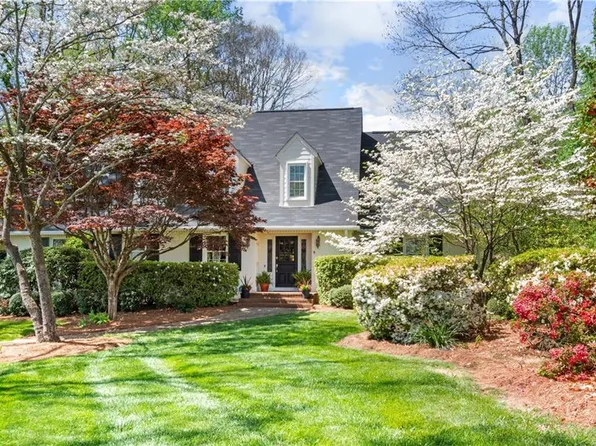 320 Steed Ct, Winston Salem, NC 27104