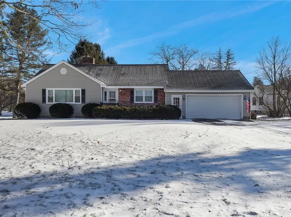 47 Grove St, Delevan, NY 14042