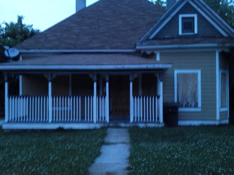 1st image of 801 E Bragg St