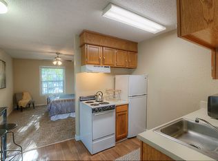 4712 University Rd APT F3C, Florence, SC 29506