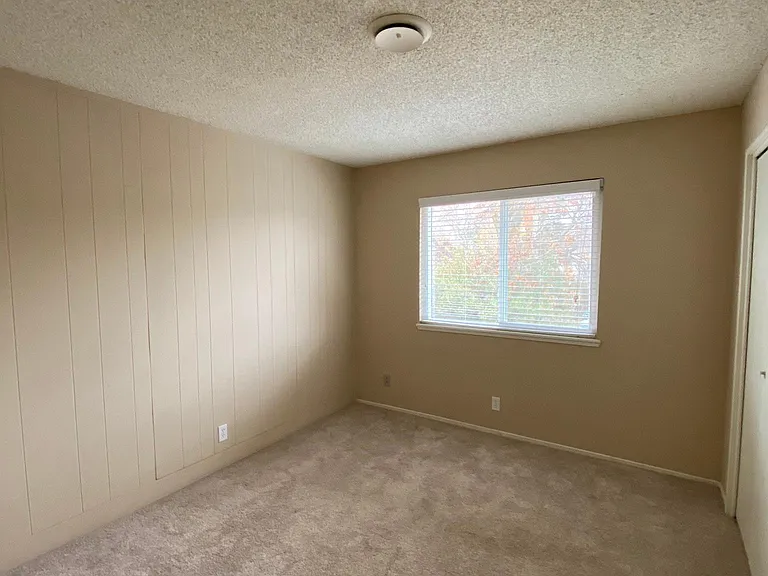 1139 Casita Dr #4 — Photo 12