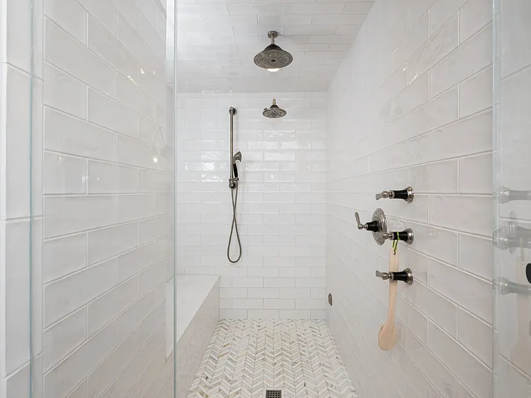 1228 W Oceanfront — Photo 19