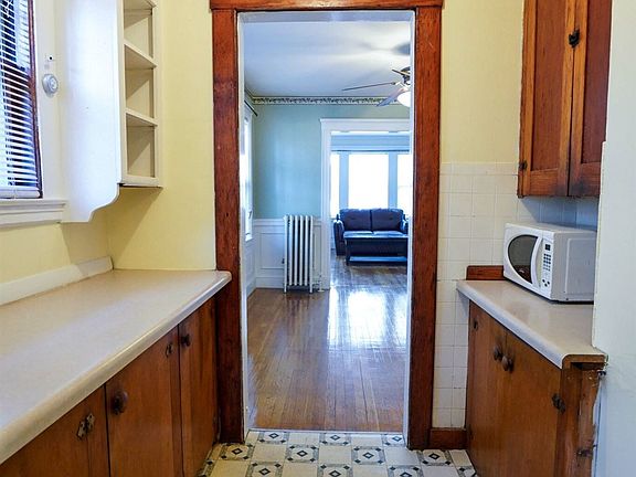 landlord_unit_photo_1.875