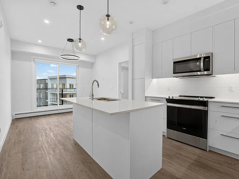 265 Wolf Willow Blvd SE #1517-517 — Photo 7