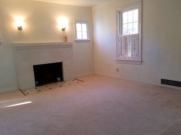 2nd image of 2906 E Lee Ave