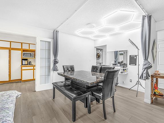 5th image of 9400 122nd St #1