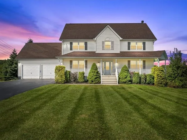 12 Center Circle, Florida, NY 10921