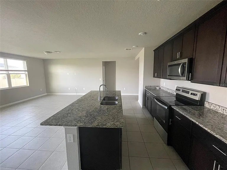 3212 Weitzel Dr — Photo 17