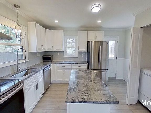 5th image of 1200 Dresden Dr W