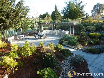 Backyard, Firepit, Full Kitchen, Golf Course Views