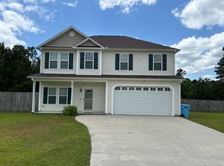 202 Prism Ct, Richlands, NC 28574