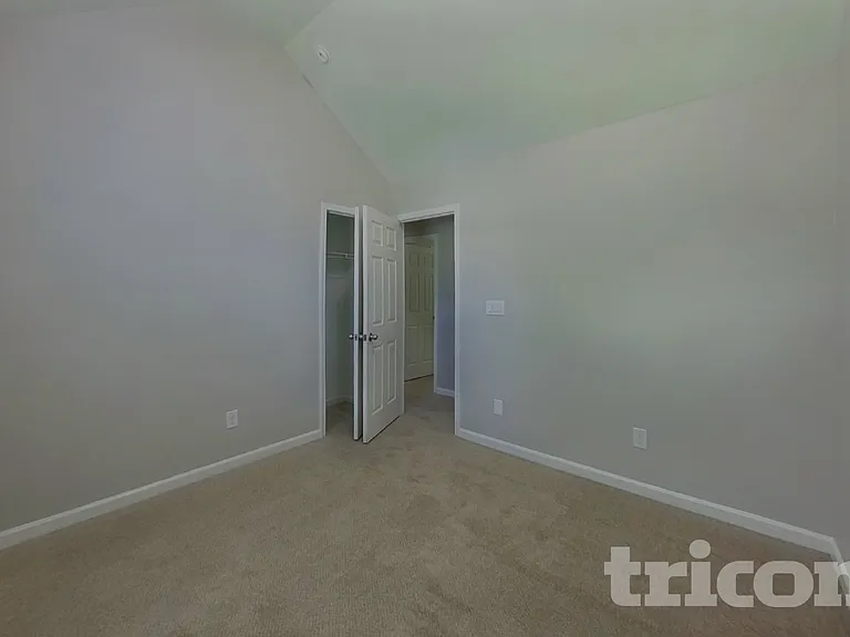1131 Delander Ln — Photo 12