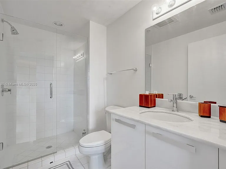 601 NE 36th St #2703 — Photo 30
