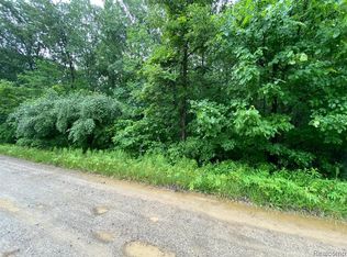 44297 Dunn Rd, Belleville, MI 48111