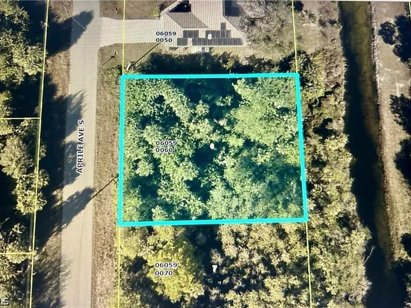 745 Aprile Ave S, Lehigh Acres, FL 33974