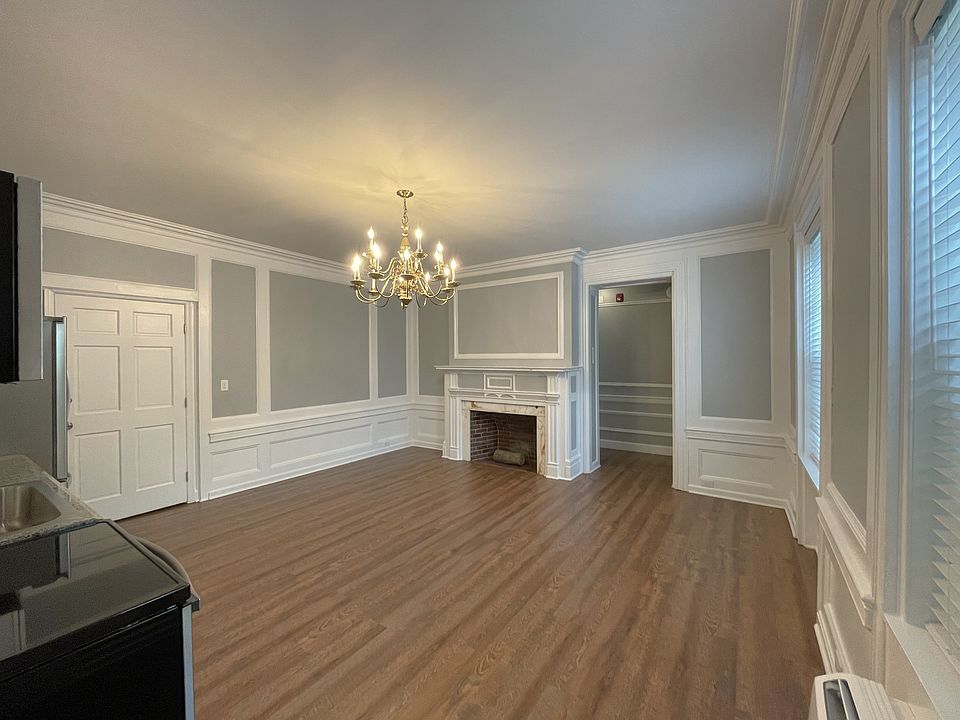 Living Room/ Kitchen