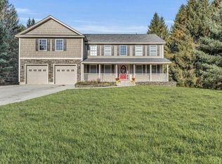 31 Bonnie Lea Dr, Hermon, ME 04401