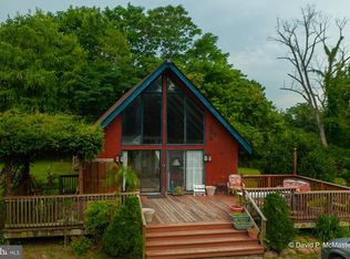 24 Foothill Ln, Harpers Ferry, WV 25425
