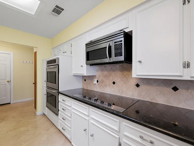 322 N Greenstone Ln — Photo 32