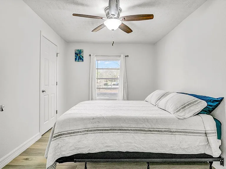 185 Weiss Bluff Rd — Photo 21