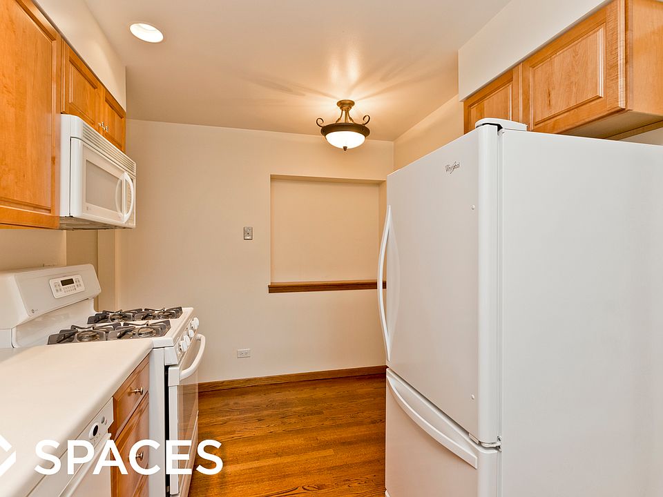 1st image of 1351 W Melrose St #_1f