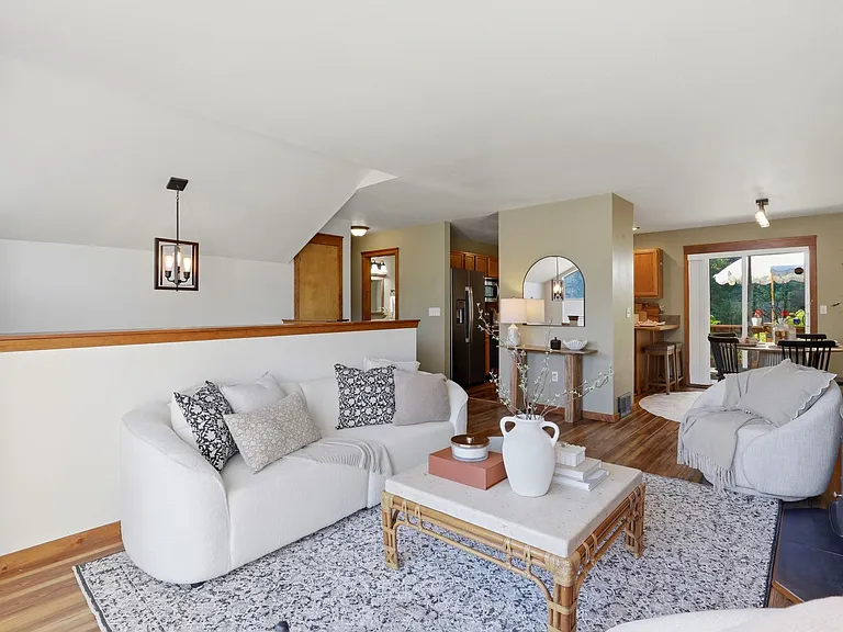 4724 S Keyes Ct — Photo 4