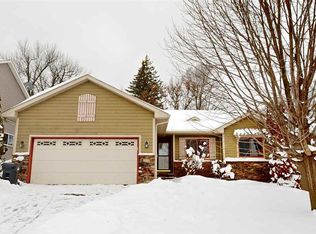 806 10th Avenue Pl, Coralville, IA 52241