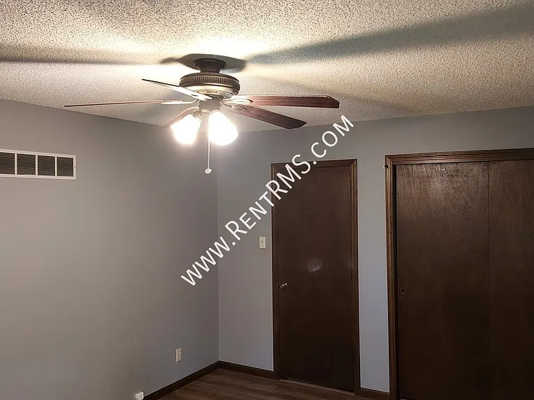 4643 SW 8th Ave — Photo 12