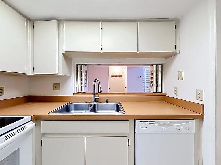 4405 W Fair Oaks Ave #18 — Photo 7