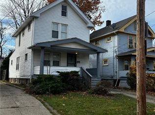 952 Stevenson Rd, Cleveland, OH 44110